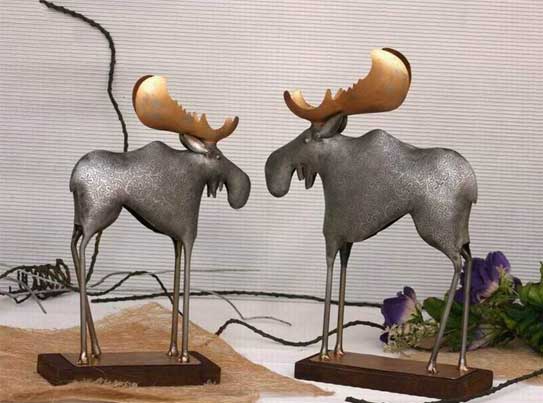 Metallic Stylish Reindeer Figurine With Golden Horn