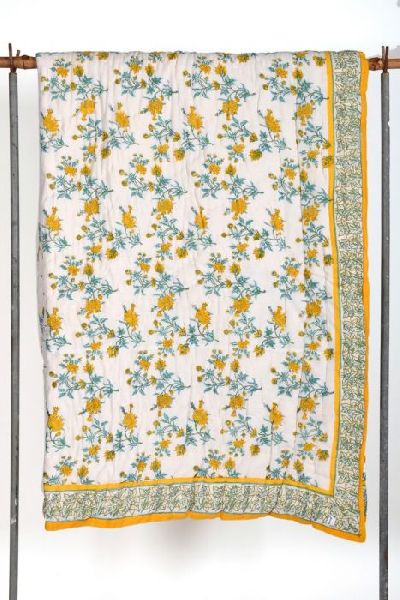 YELLOW FLORAL QUILT, Size : 90x108
