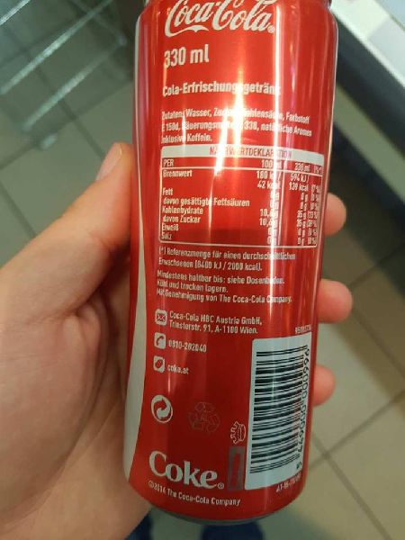 Coca Cola Soft Drinks 330ml Cans, PET Bottle 1.5l / Bottled Carbonated Drinks