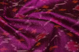 Plain Raw Ikat Silk Fabric, Technics : Woven