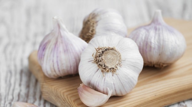 Organic White Garlic, Feature : Gluten Free, Moisture Proof