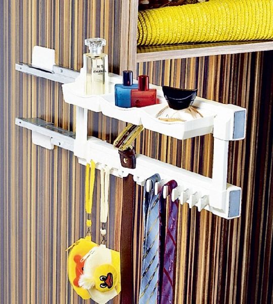 Pull Out Tie Rack