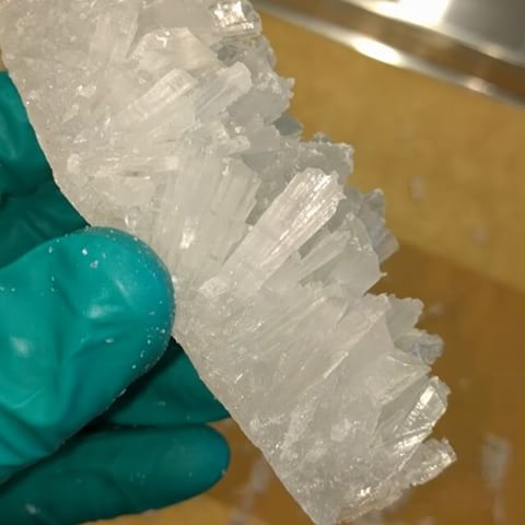 CBD Crystal Isolate/ Cannabidiol CBD Crystal