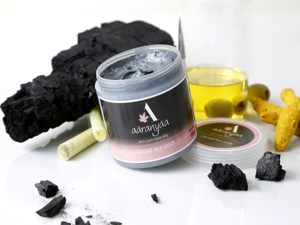 Aaranyaa Charcoal Face Scrub With, for Parlour, Personal, Feature : Fighting Acne, Fresh Feeling, Gives Glowing Skin