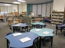 Polished Plain Aluminium School Library Tables, Shape : Rectangular, Round