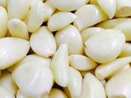 Organic Fresh Peeled Garlic, for Cooking, Snacks, Feature : Gluten Free