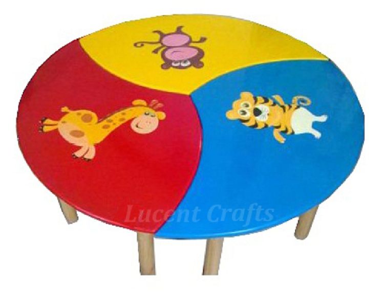 CATERPILLAR TABLE (WITH 6 CHAIRS)