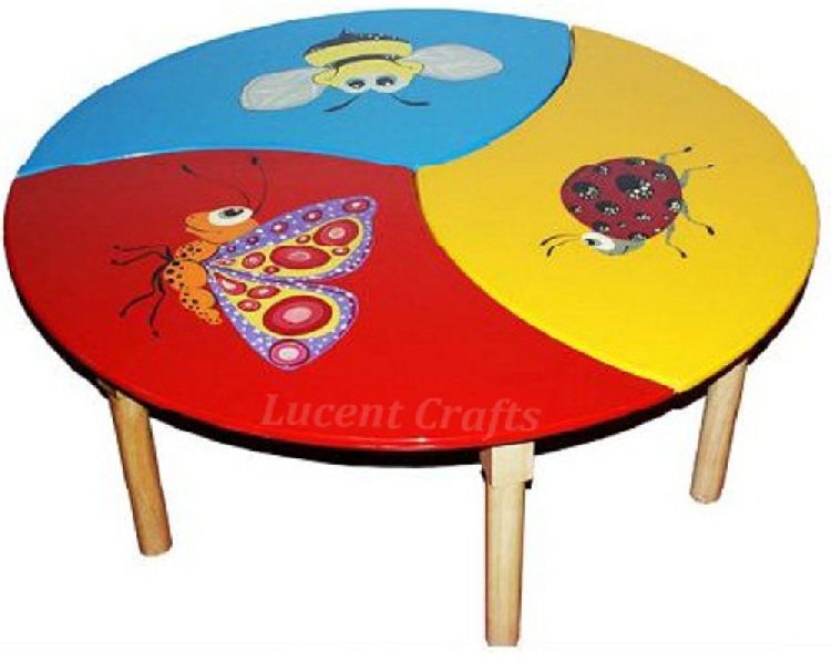 CATERPILLAR TABLE (WITH 6 CHAIRS)