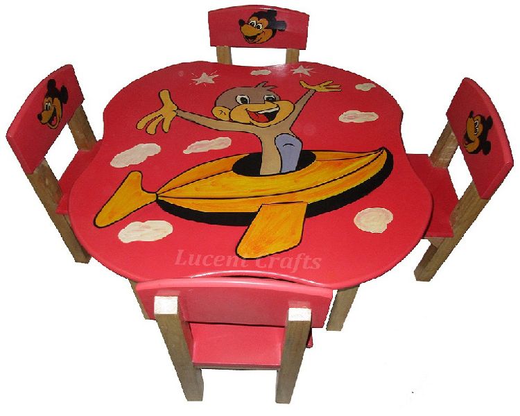 ROUND TABLE (WITH 4 CHAIRS)