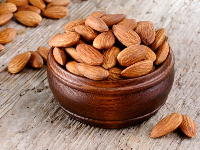Organic Dried Almond Nuts, for Milk, Sweets, Feature : Rich In Protein