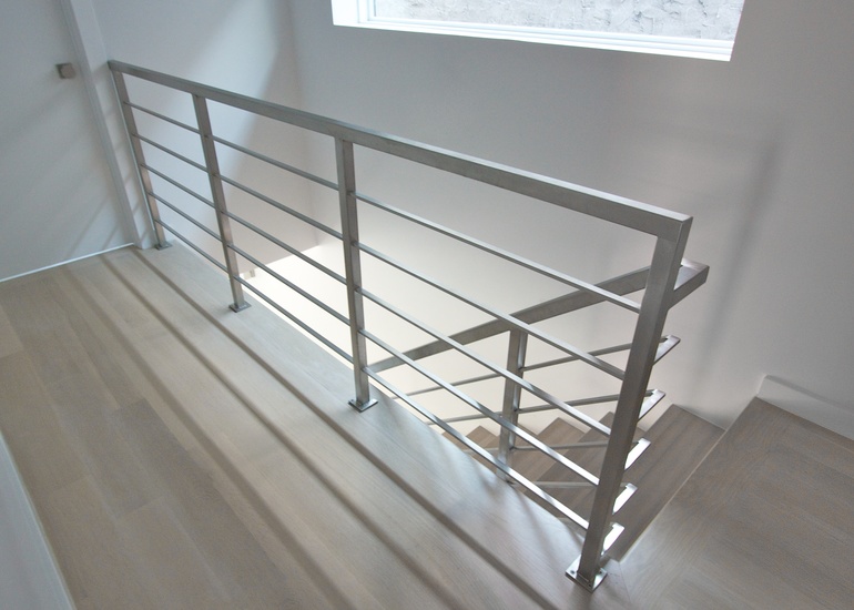 Coated metal railing, Certification : ISI Certified