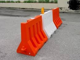 Iron Traffic Barrier, for Road Safety, Pattern : Plain