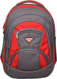 What is the ideal size of a backpack for high school?