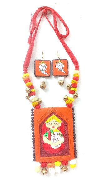 Navaratri & Durgapuja Fit Finest Terracotta Necklace sets could be worn on any outfit
