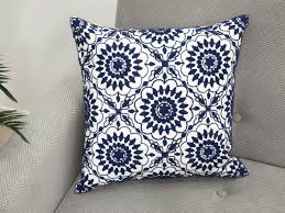 Cotton Cushions, For Home, Hotel, Office, Technics : Attractive Pattern, Embroidered, Handloom, Washed