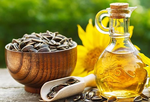 Blended Natural Sunflower Oil, for Cooking, Packaging Type : Can (Tinned), Drum