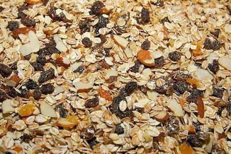 Crunchy Common Muesli, for Breakfast Cereal,  Food,  Snacks, Purity : 100 % Pure