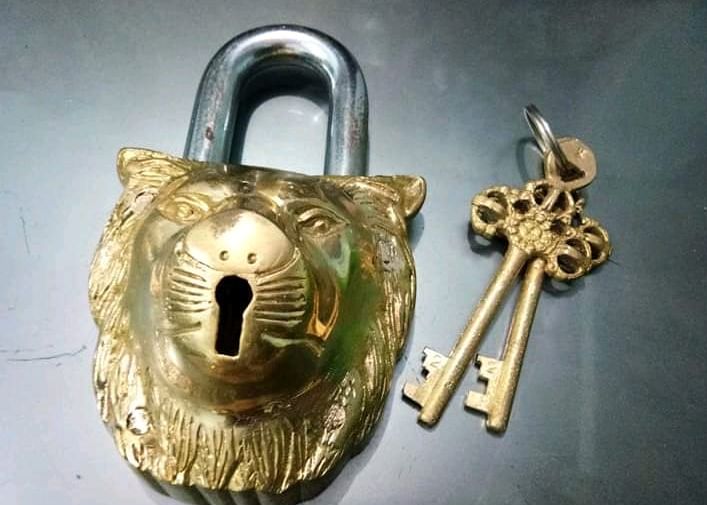 Antique Indian Brand House King Aligarh Brass Lock With Key In Working  Condition