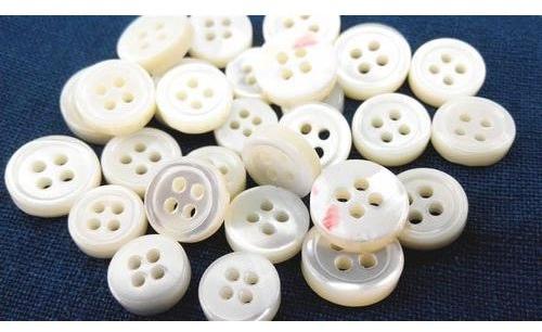 Plastic Garment Buttons, Packaging Type : Packet