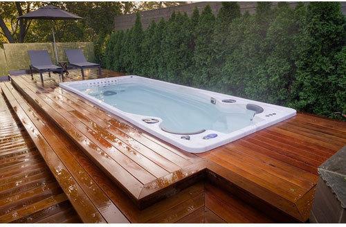 Suffix Marble jacuzzi tub