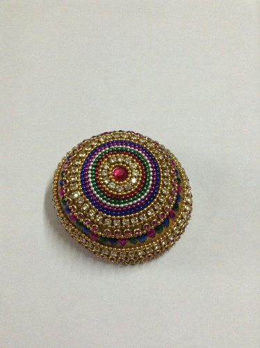 Gold swan design brooch/ Saree pin – Globus Fashions
