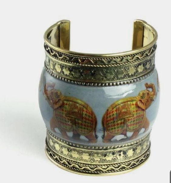 cuff with printed elephant