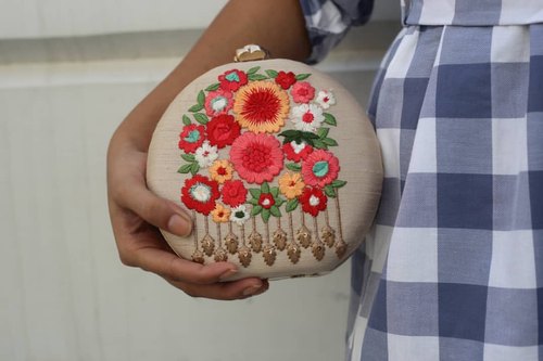 Round Shape Embroidery Bag