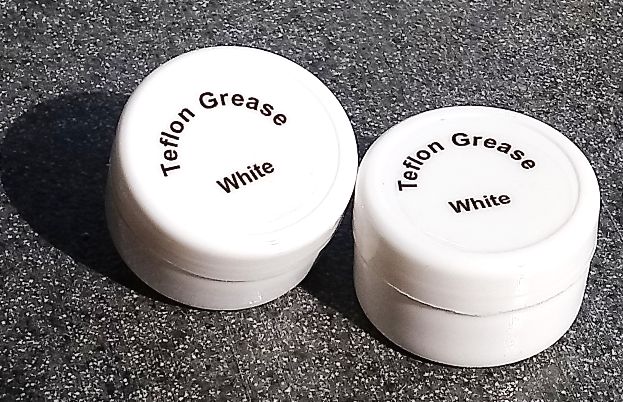 Soft White Teflon Grease, for Machinery Use, Purity : 90%