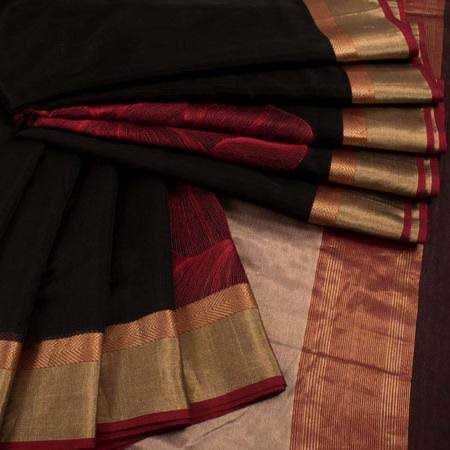 Maheshwari Handloom silk sarees Price-4000 Order No-9770291042 Priyanka  Vispute #saree #sareelove #sareefashion #sareedraping… | Instagram