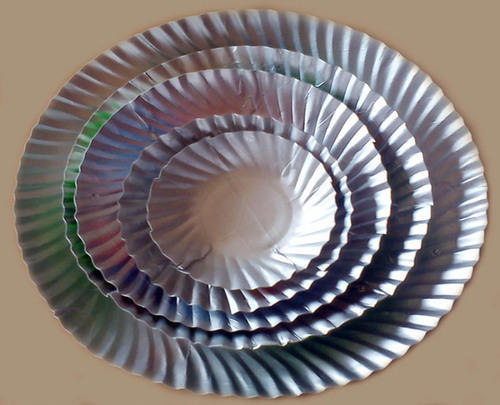 Round Wrinkled Paper Plate, for Event, Party, Feature : Color Coated, Eco-Friendly, Lightweight
