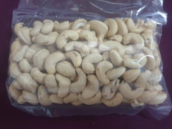 W320 cashew nuts, Certification : FSSAI Certified