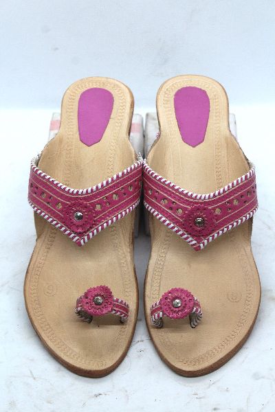 Ladies Pink Strip Box Heel Kolhapuri Chappal