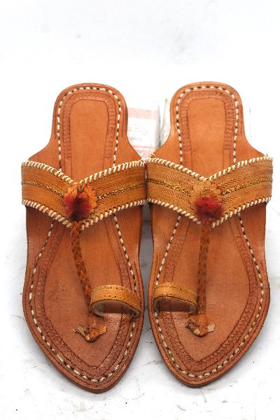 Old on sale model chappals