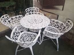 Aluminium Cast Chair Table Set (740 White)
