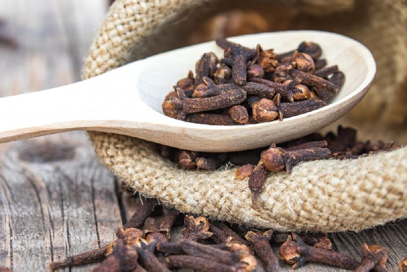 Clove, for Cooking, Restaurants, Certification : spice board of India