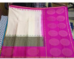Checked Silk Ikkat Sarees, Feature : Anti-Wrinkle, Dry Cleaning, Easy Wash, Shrink-Resistant