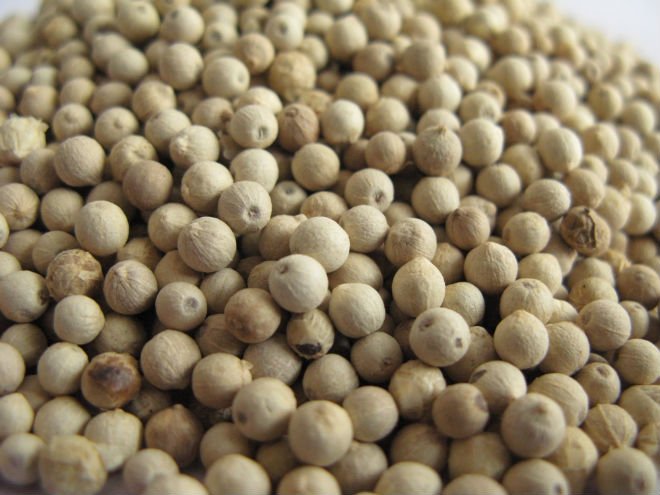 White pepper seeds, Style : Dried