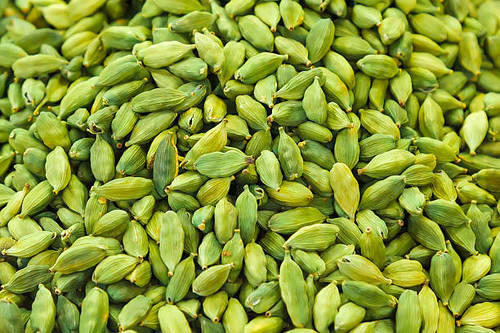 Organic cardamom seeds, for Cooking