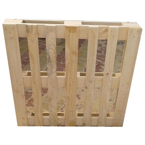 Square Polished Rectangular Pine Wooden Pallet, for Industrial Use, Capacity : 0-200kg