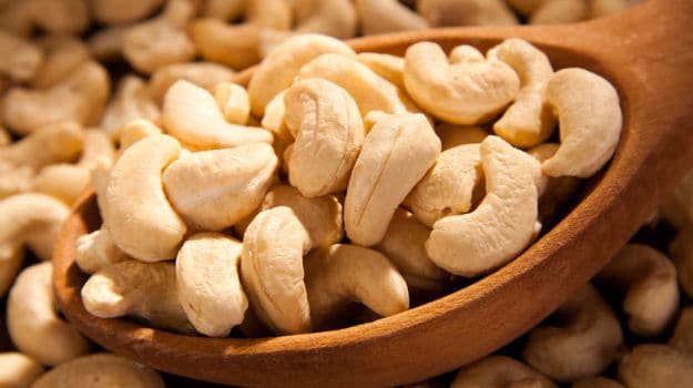 Cashew nuts, for Snacks, Packaging Type : Sachet Bag, Vacuum