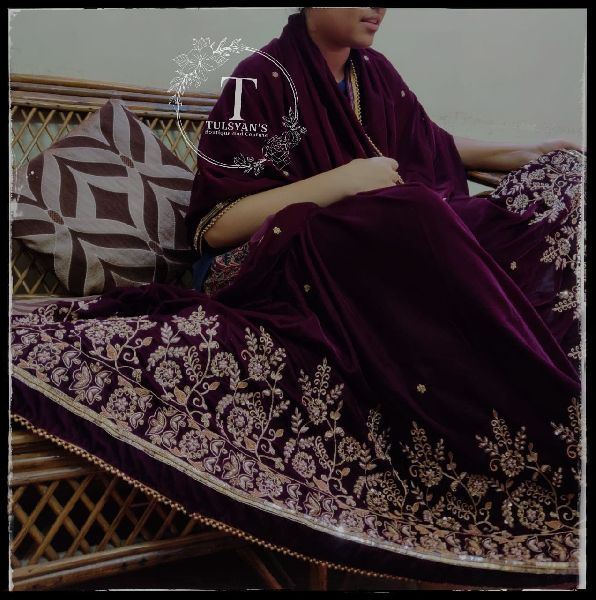 Embroidered Zardosi Work Saree, Feature : Anti-Wrinkle, Easily Washable, Impeccable Finish