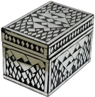 Wooden Jewellery Box, Features : Alluring patterns, Low maintenance, Tear resistance, Durability