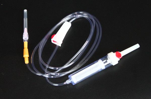 Plastic Blood Transfusion Set, for Clinical Use, Lab Use, Feature : Easy Operate, Good Quality, Moveable