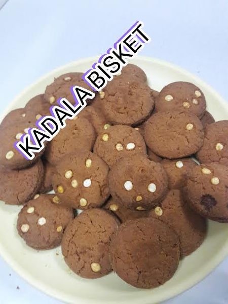 Kadala Biscuits, Color : Brown