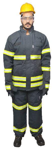 Collar Plain Fire Proximity Suit, Feature : Anti-Shrink, Comfortable, Heat Resistant