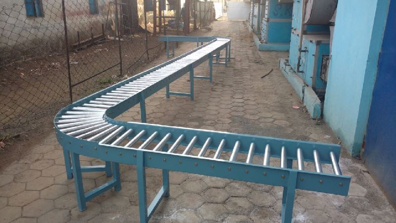 PVC Motor Polished Automatic Roller Conveyor, for Moving Goods, Machine Material : Mild Steel