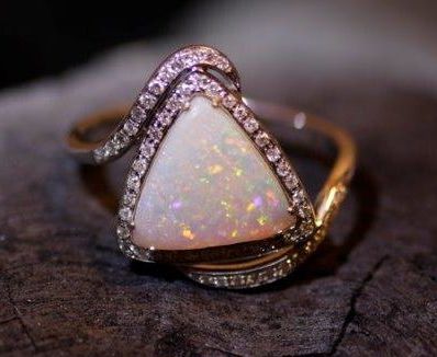 1.69 Carat Opal Ring, Occasion : Party Wear