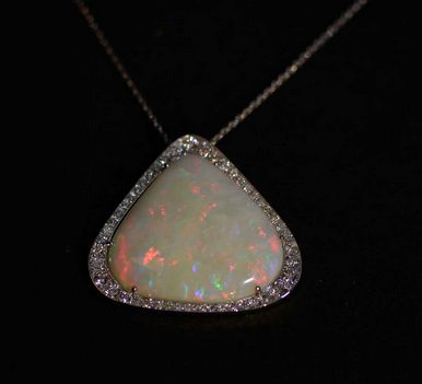 Plain 14.60 Carat Opal Pendant, Size : Standard