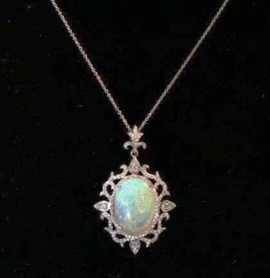 6.65 Carat Opal Pendant, Size : Standard