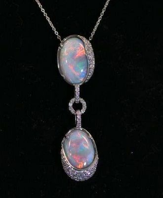 Plain 9.14 Carat Opal Pendant, Size : Standard